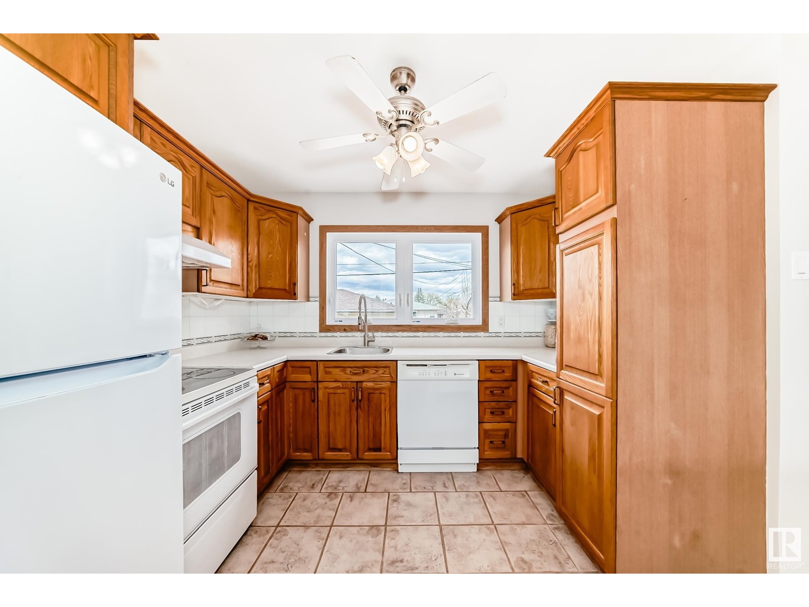4712 102 Av Nw, Edmonton, Alberta  T6A 0M7 - Photo 4 - E4434015
