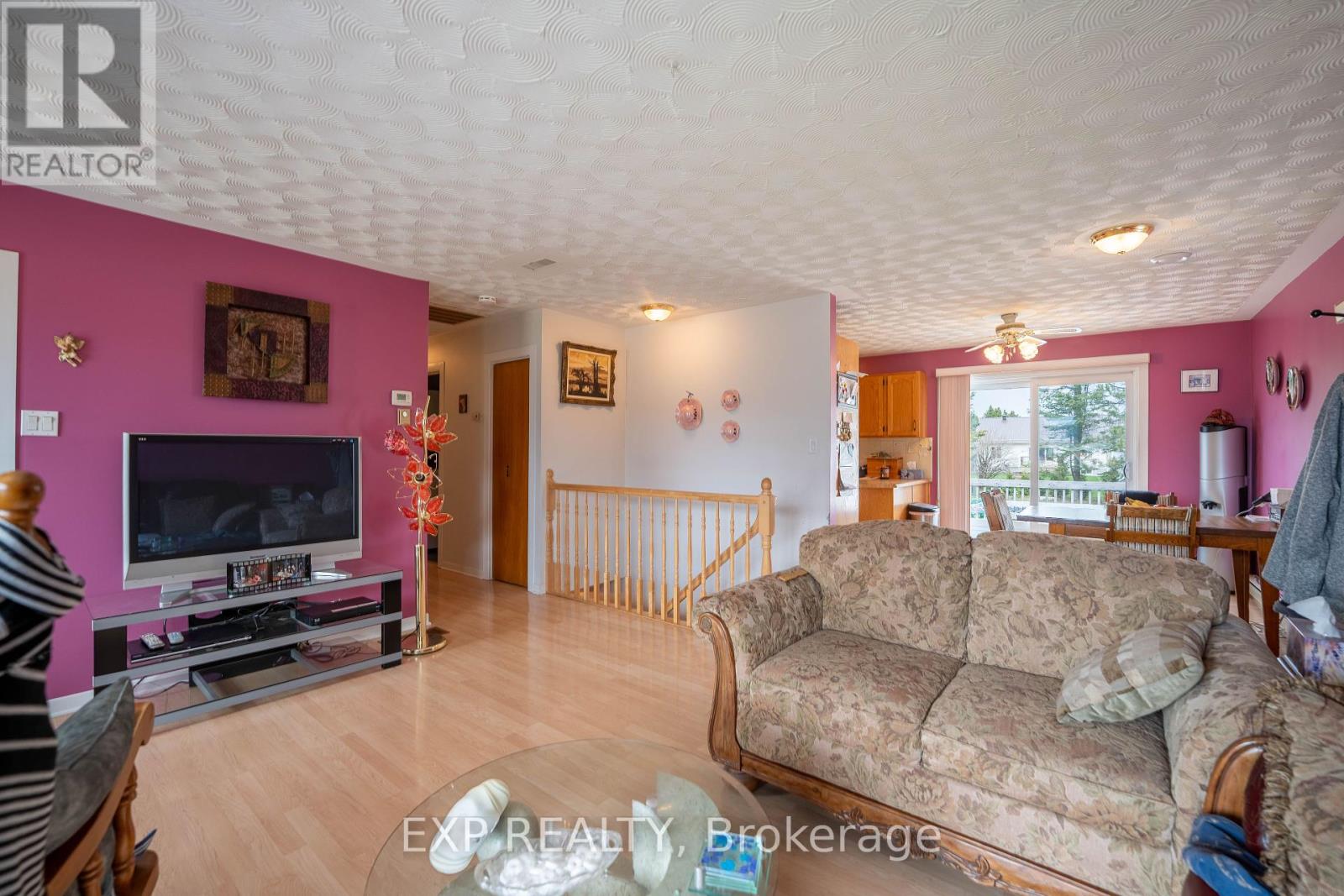 7 Bissonnette Street, Alfred And Plantagenet, Ontario  K0B 1A0 - Photo 6 - X12119791