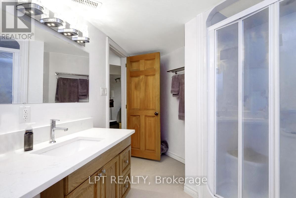153 Roger Road, Ottawa, Ontario  K1H 5C7 - Photo 32 - X12119893