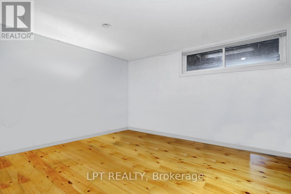153 Roger Road, Ottawa, Ontario  K1H 5C7 - Photo 36 - X12119893