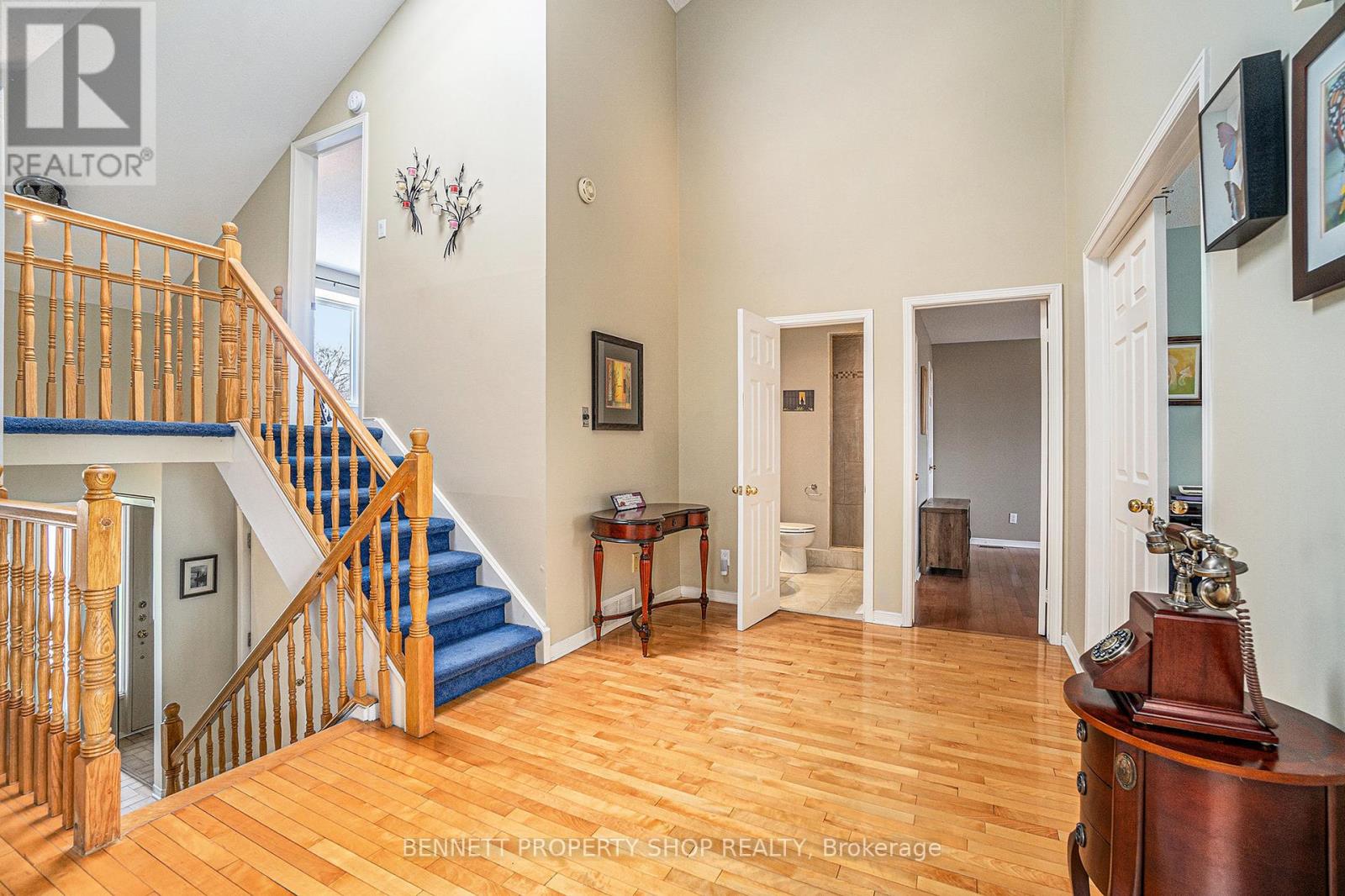 22 Gesner Court, Ottawa, Ontario  K2L 3K1 - Photo 5 - X12119898