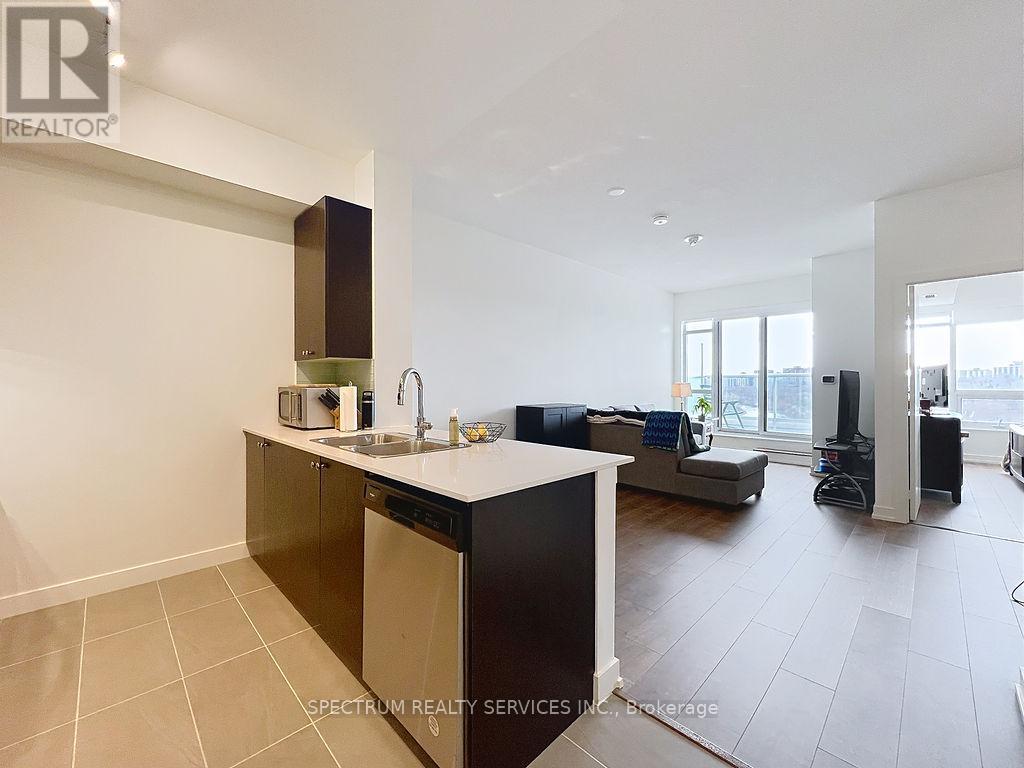 609 - 10 Wilby Crescent, Toronto (Weston), Ontario  M9N 0B6 - Photo 6 - W12054662