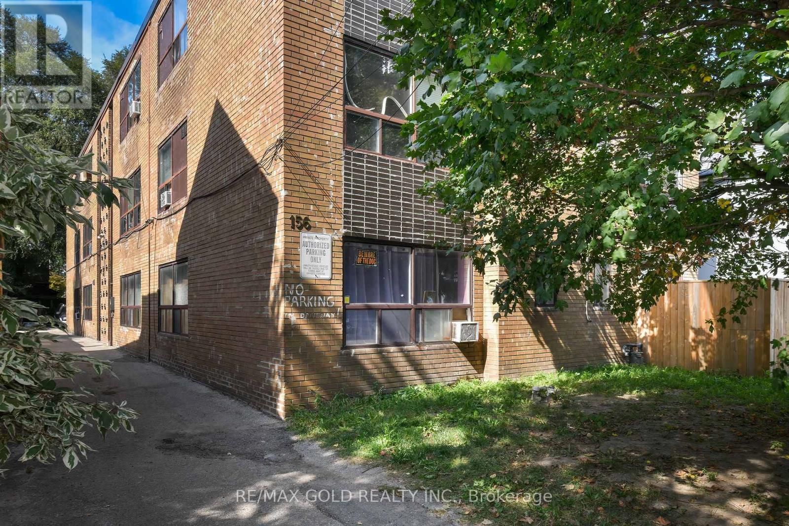 156 Barrington Avenue, Toronto, Ontario  M4C 4Z2 - Photo 2 - E10413083