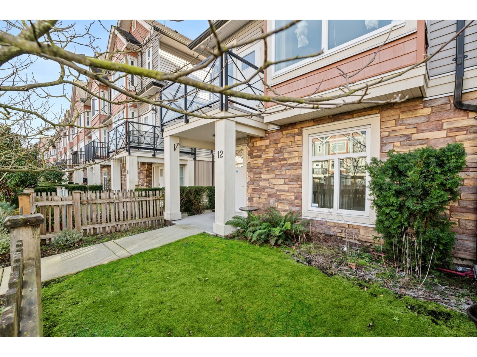 12 12092 70 Avenue, Surrey, British Columbia  V3W 1A6 - Photo 3 - R2997161