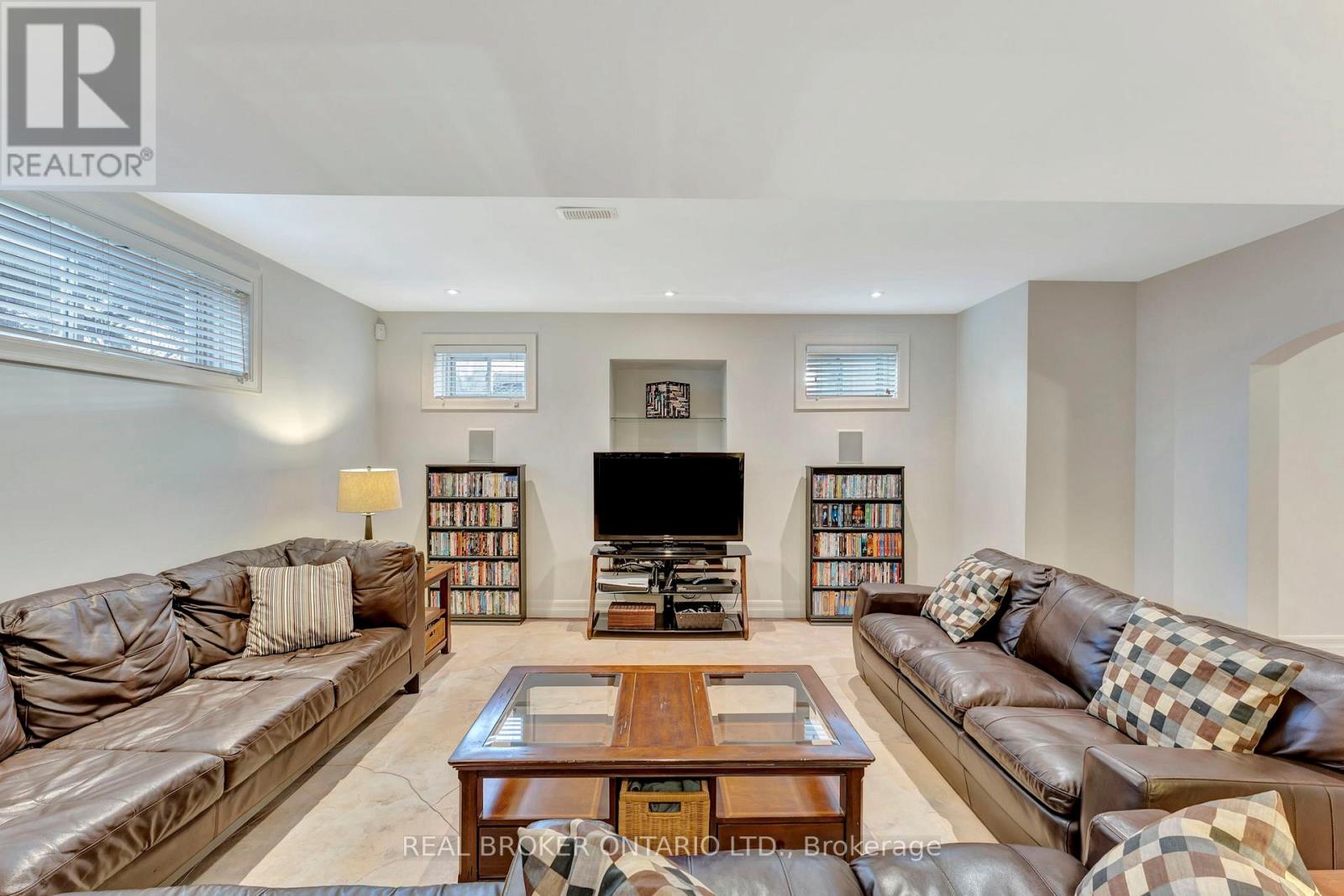 1040 Black Canary Drive, Ottawa, Ontario  K4M 0A1 - Photo 38 - X12097542