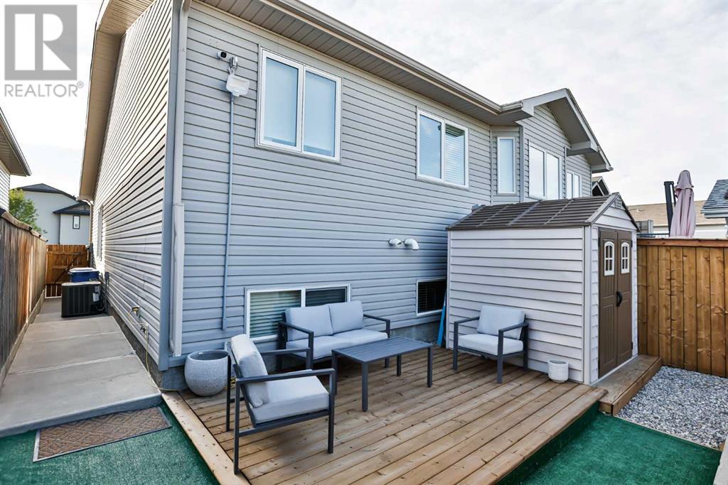 Property at 606 Margaret Sutherland Crescent N image 3