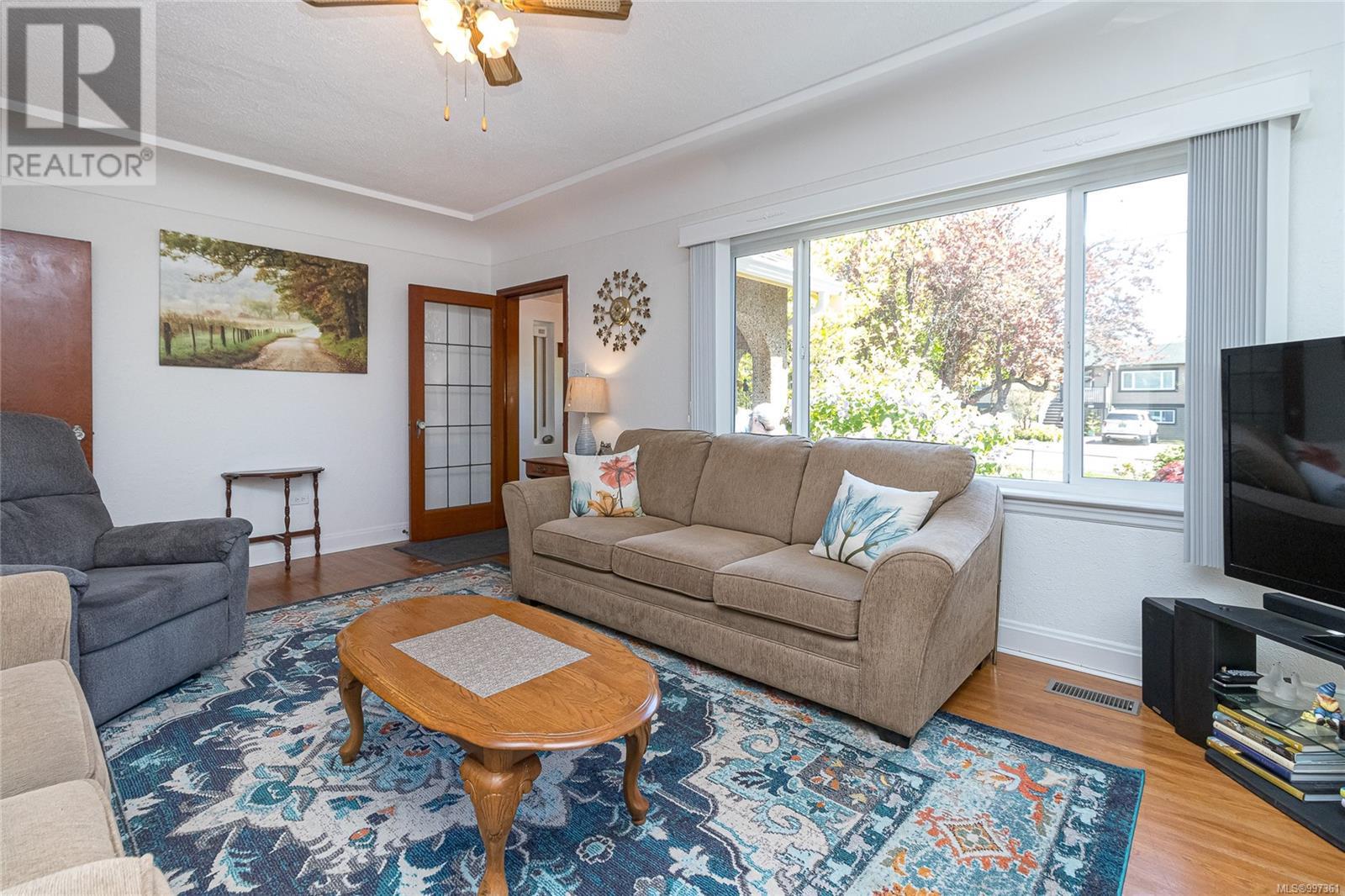 Property at 2846 Austin Ave image 3