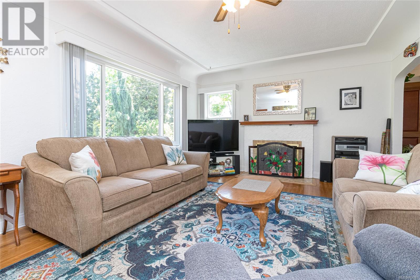 Property at 2846 Austin Ave image 2