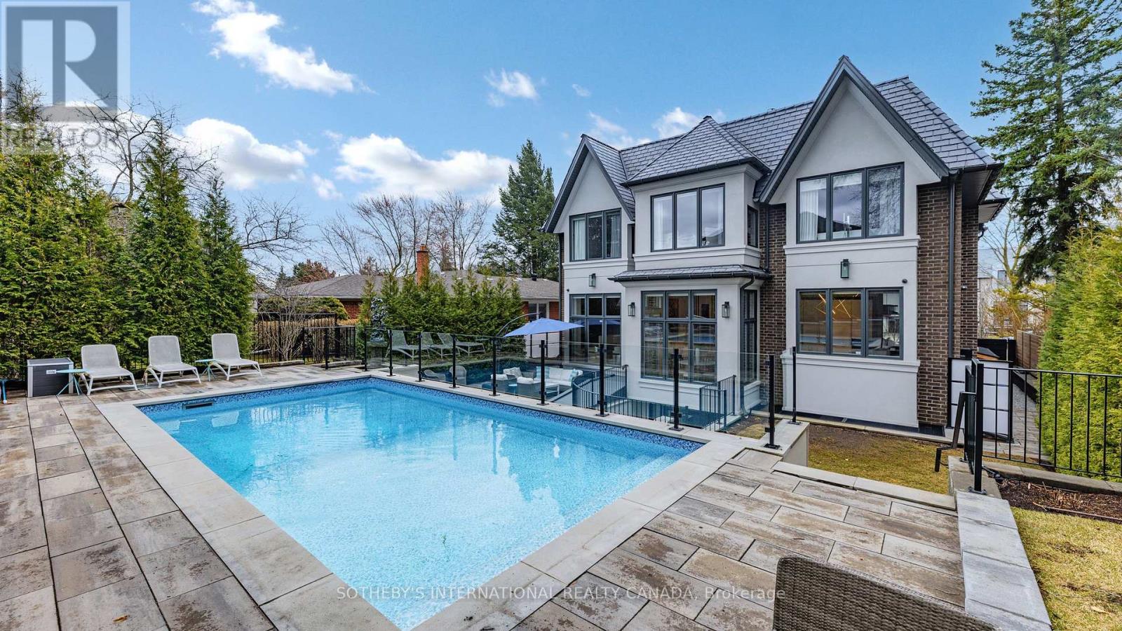 77 Bannatyne Drive, Toronto, Ontario  M2L 2P2 - Photo 45 - C12119659