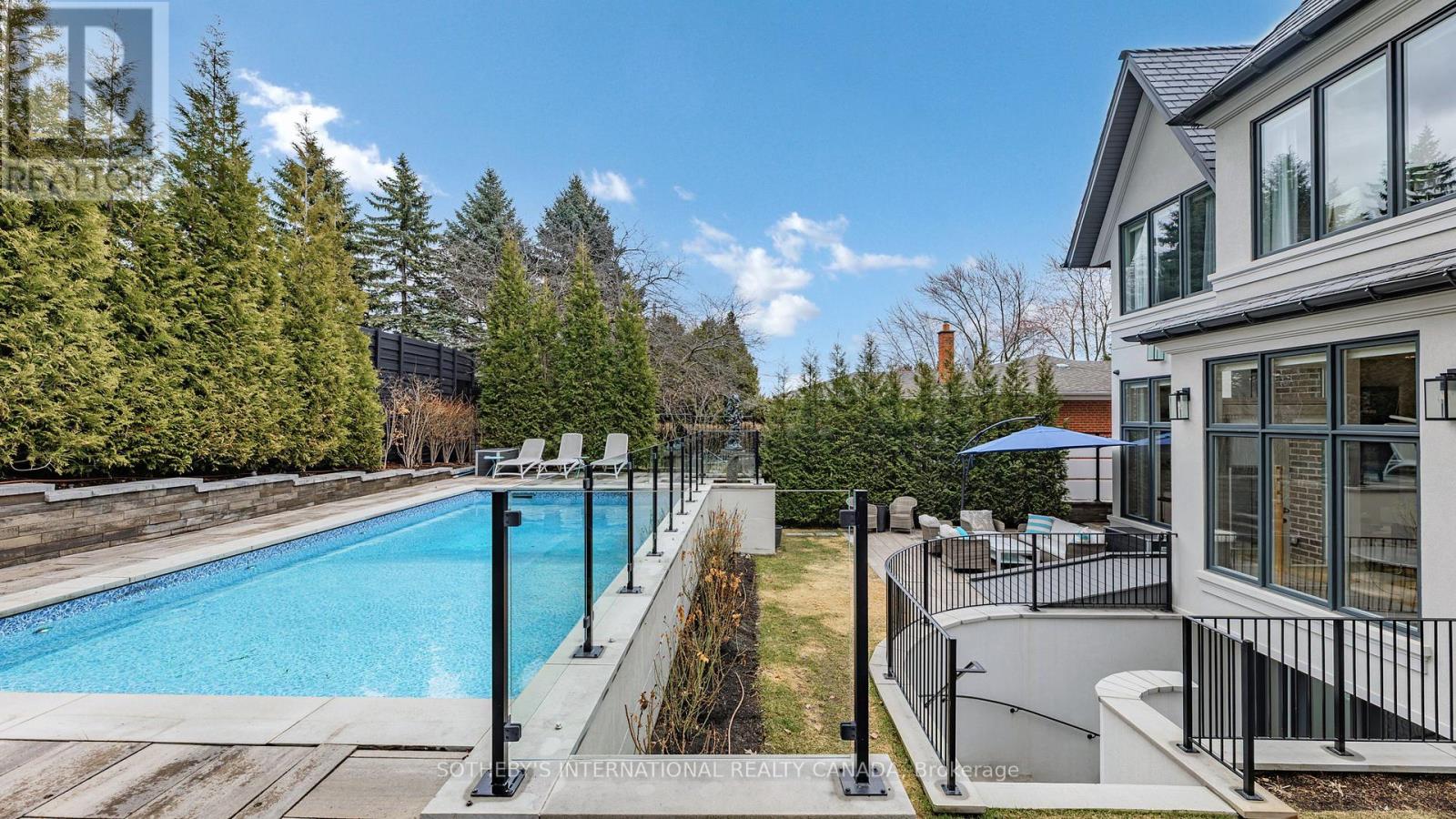 77 Bannatyne Drive, Toronto, Ontario  M2L 2P2 - Photo 46 - C12119659