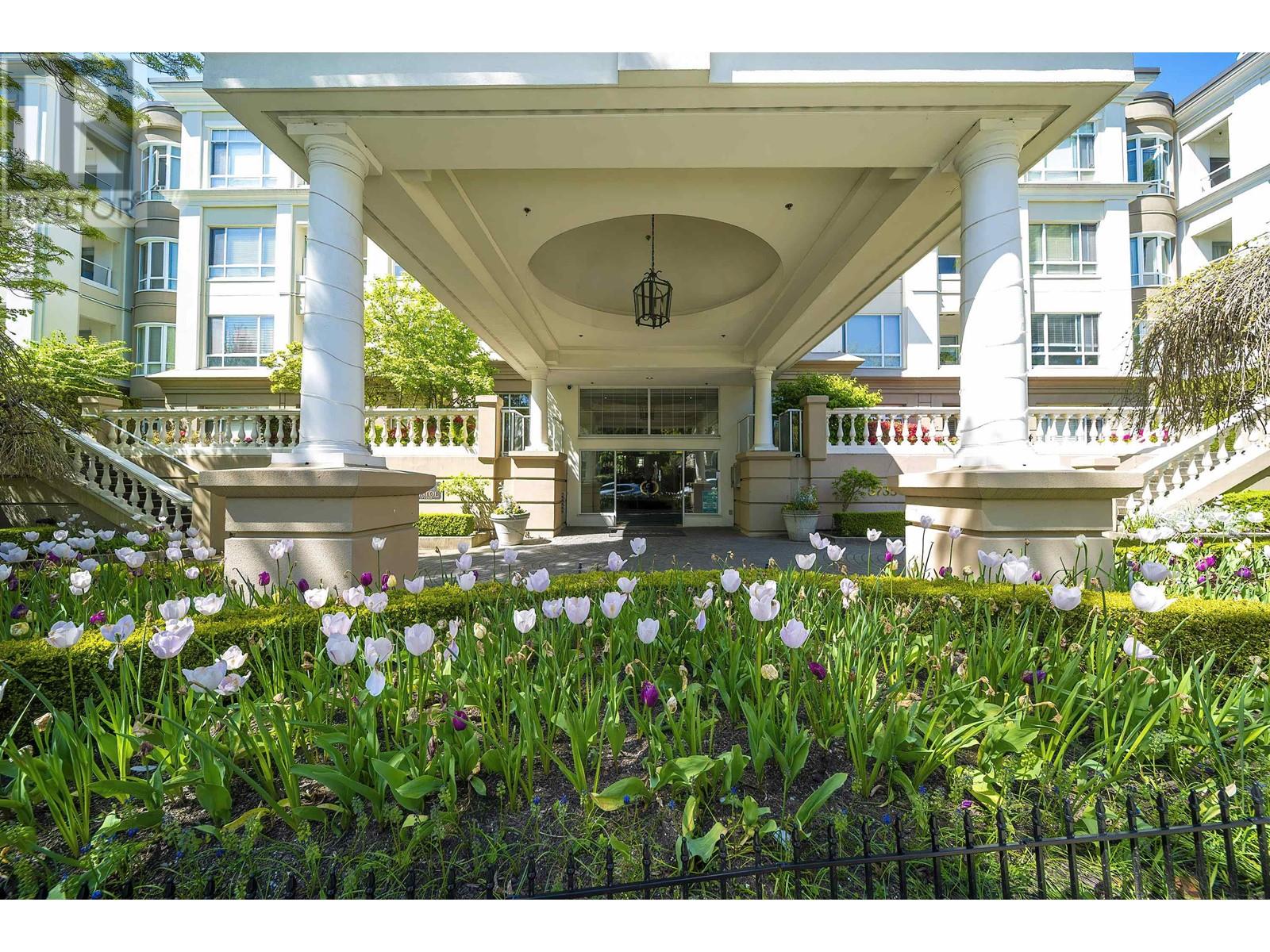 333 5735 HAMPTON PLACE, Vancouver, British Columbia