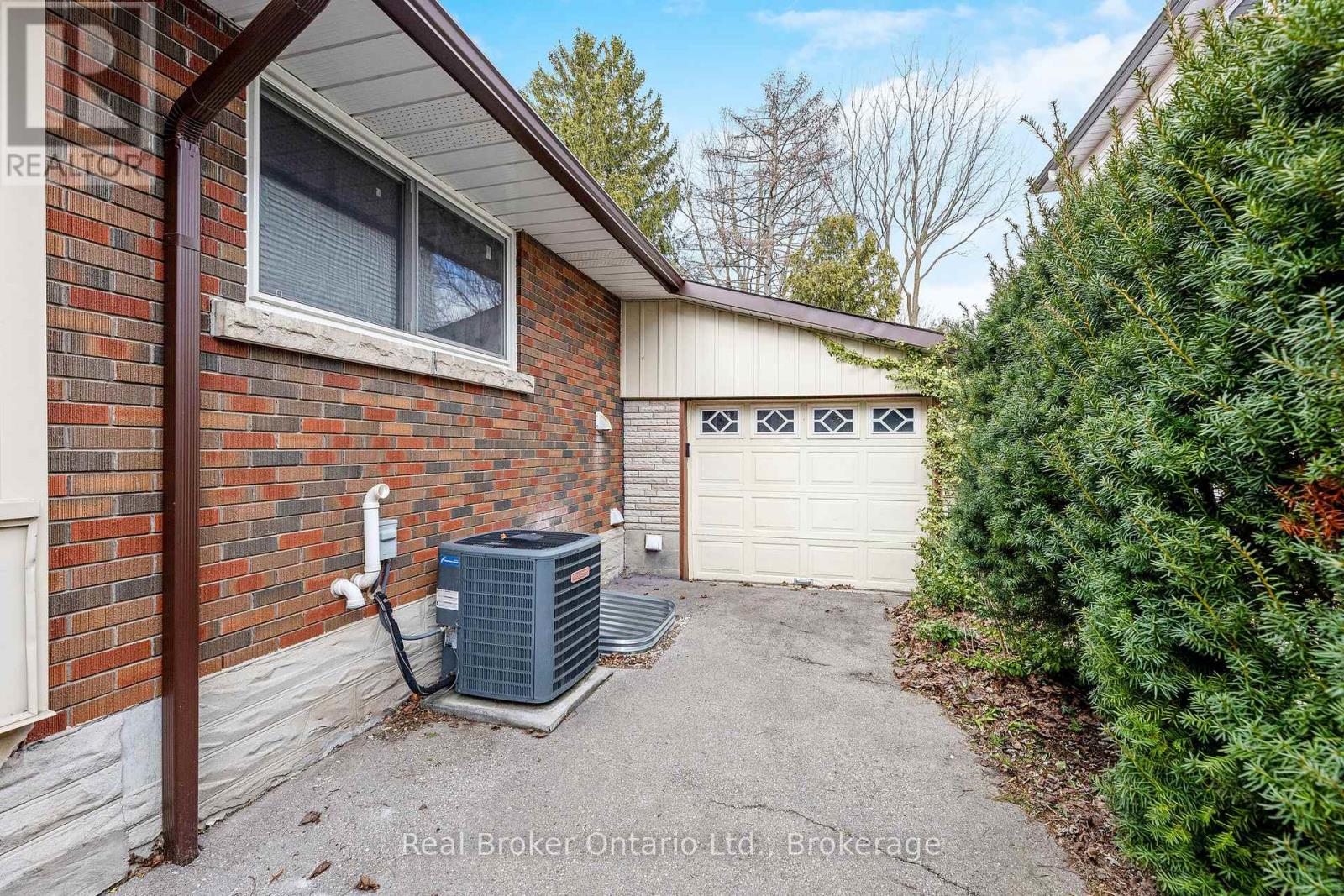 Property at 46 CALEDONIA STREET image 3