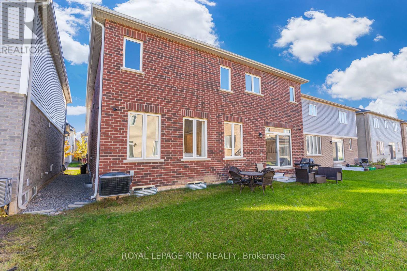 16 Doreen Drive, Thorold, Ontario  L3B 0G7 - Photo 31 - X12119720