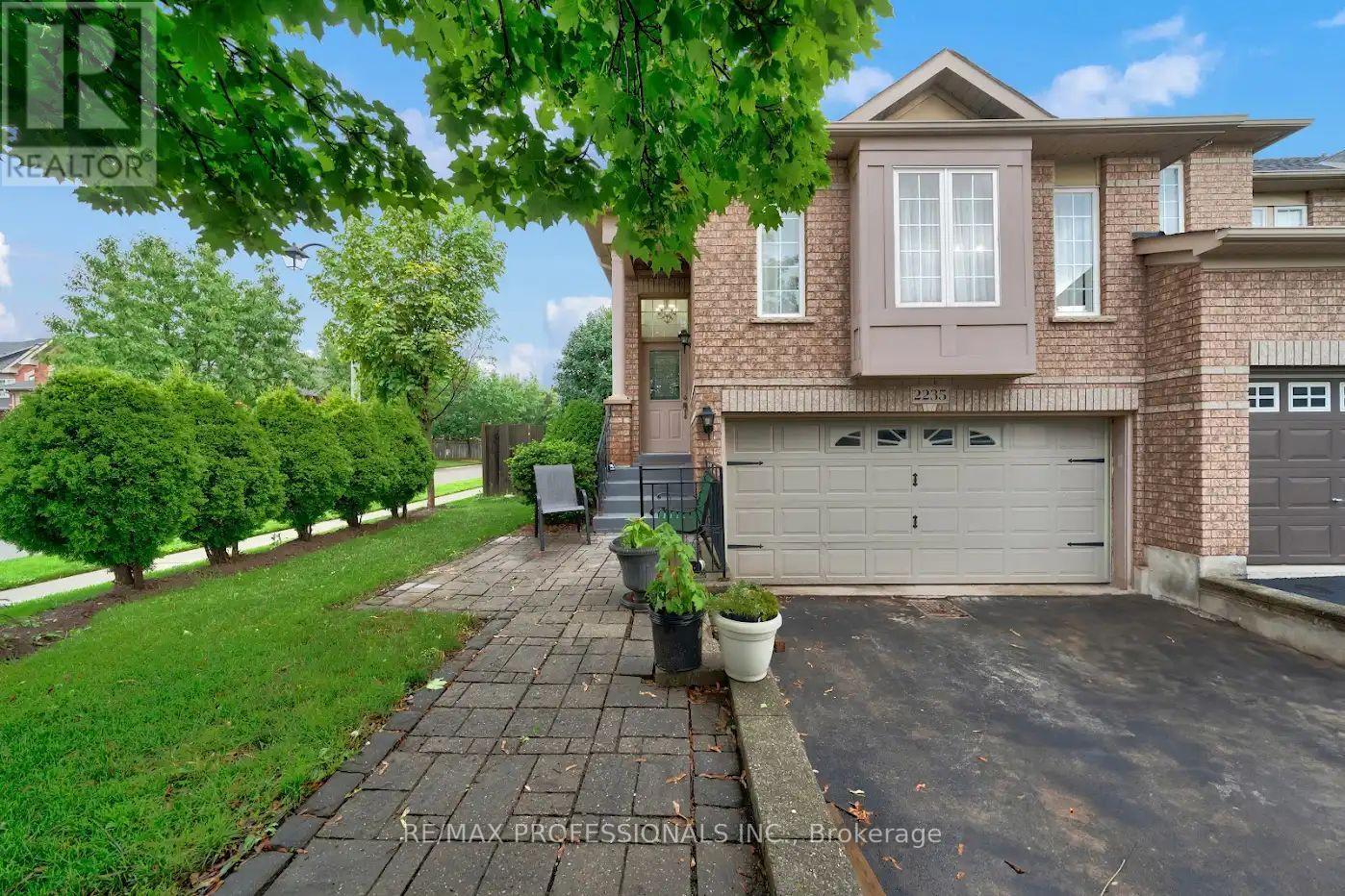 2235 HUMMINGBIRD WAY, oakville (wt west oak trails), Ontario