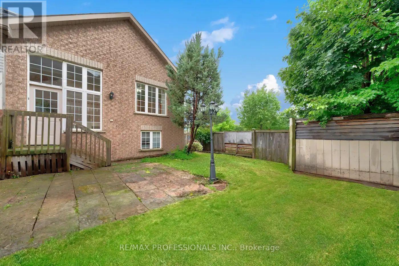 2235 Hummingbird Way, Oakville, Ontario  L6M 3Z6 - Photo 23 - W11913323