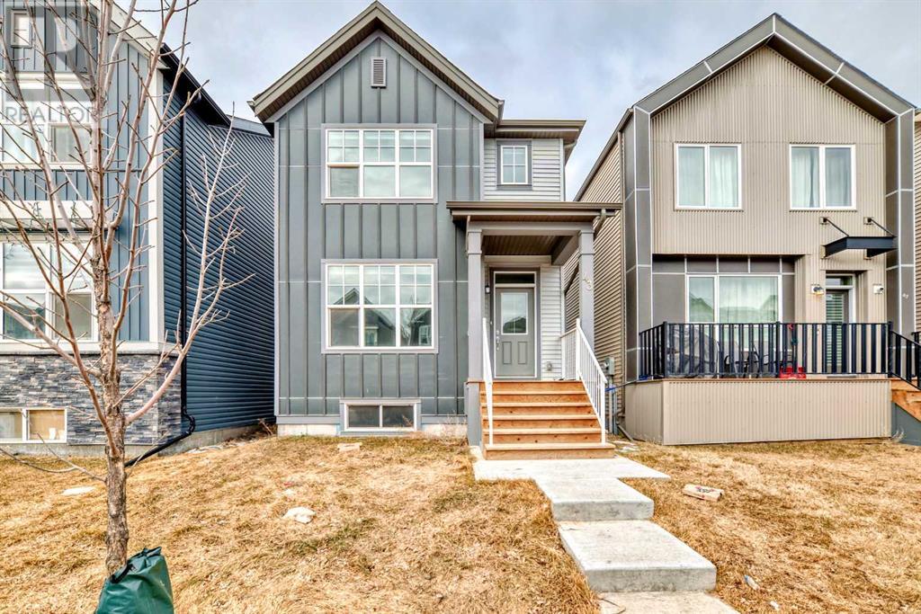 Property at 43 Lavender Manor SE image 2