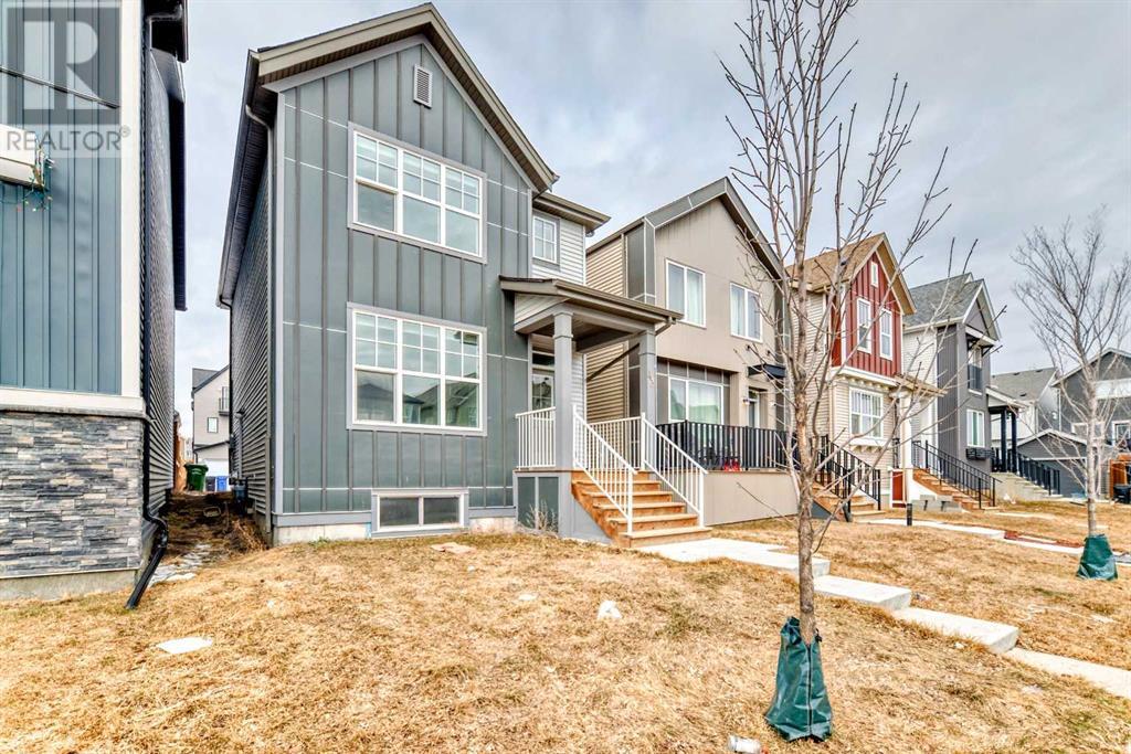 Property at 43 Lavender Manor SE image 1