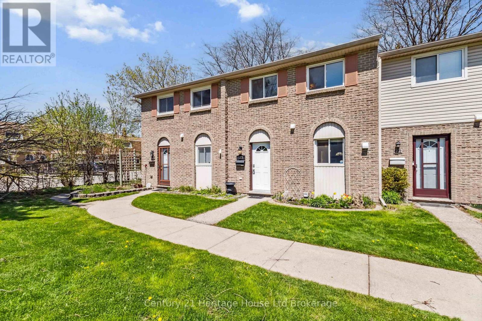 Property at 123 - 166 SOUTHDALE ROAD W image 3