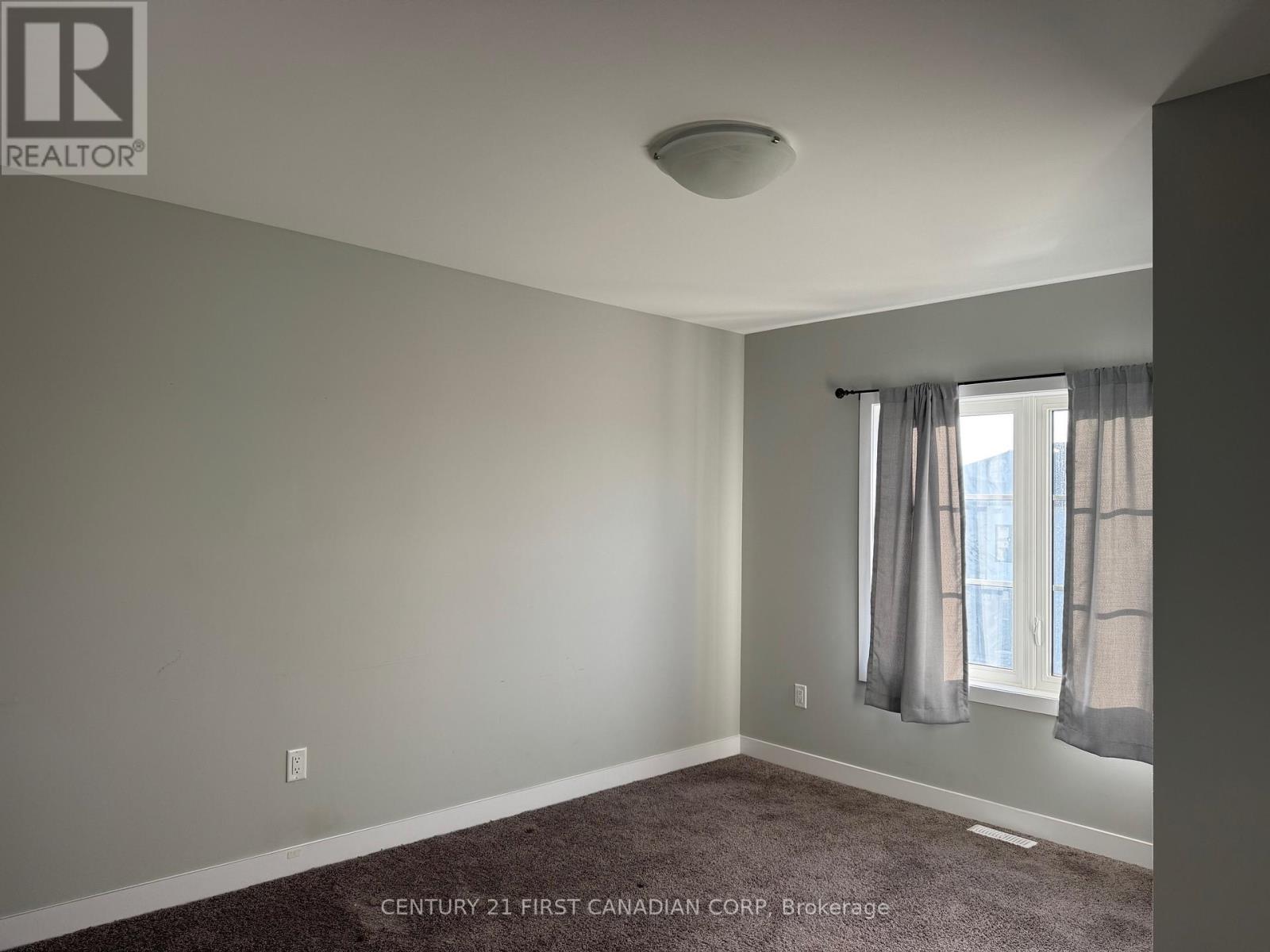 140 Doan Drive, Middlesex Centre, Ontario  N0L 1R0 - Photo 14 - X12075806