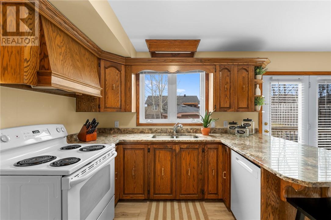 Property at 164 Estelle Street image 2