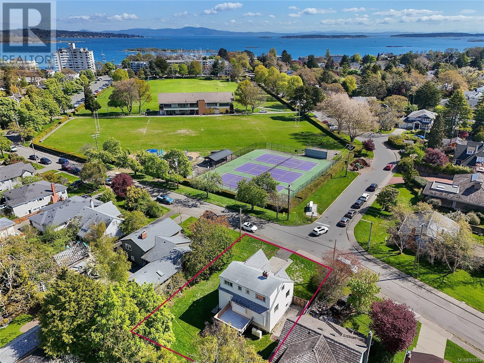 1024 Transit Rd, Oak Bay, British Columbia  V8S 5A2 - Photo 25 - 997324