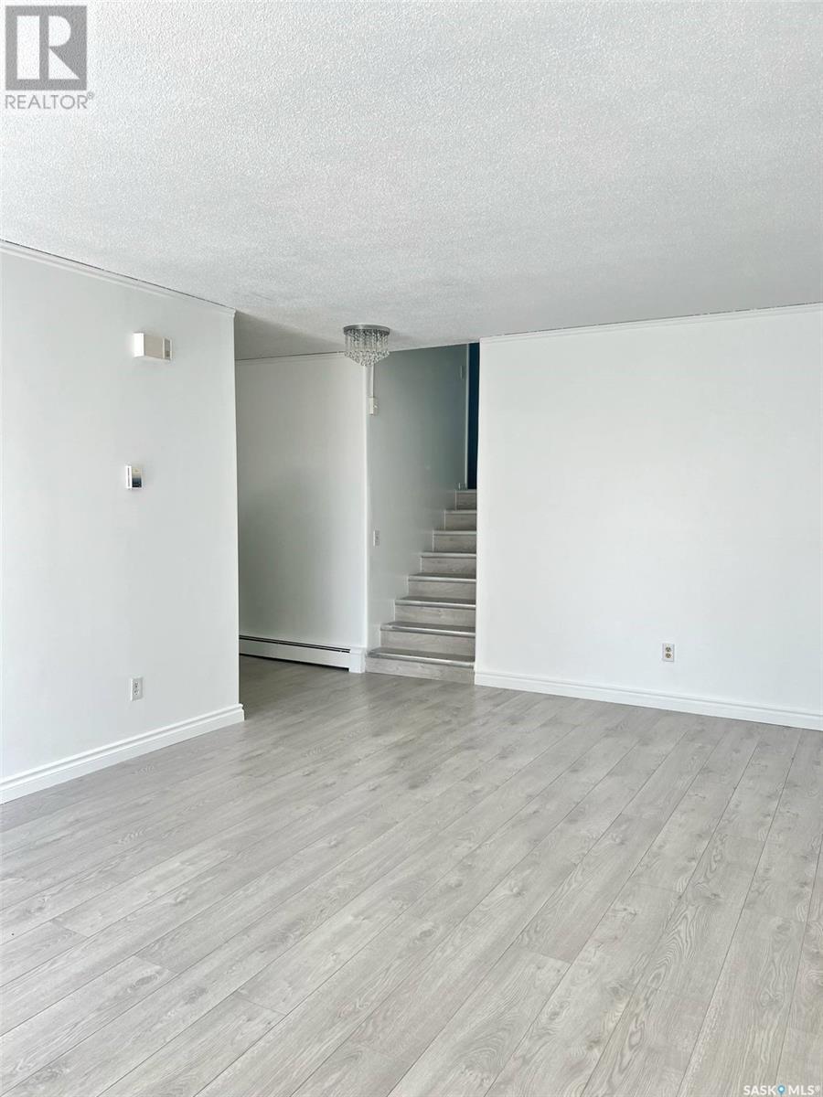 Property at 2065 Broder STREET image 4