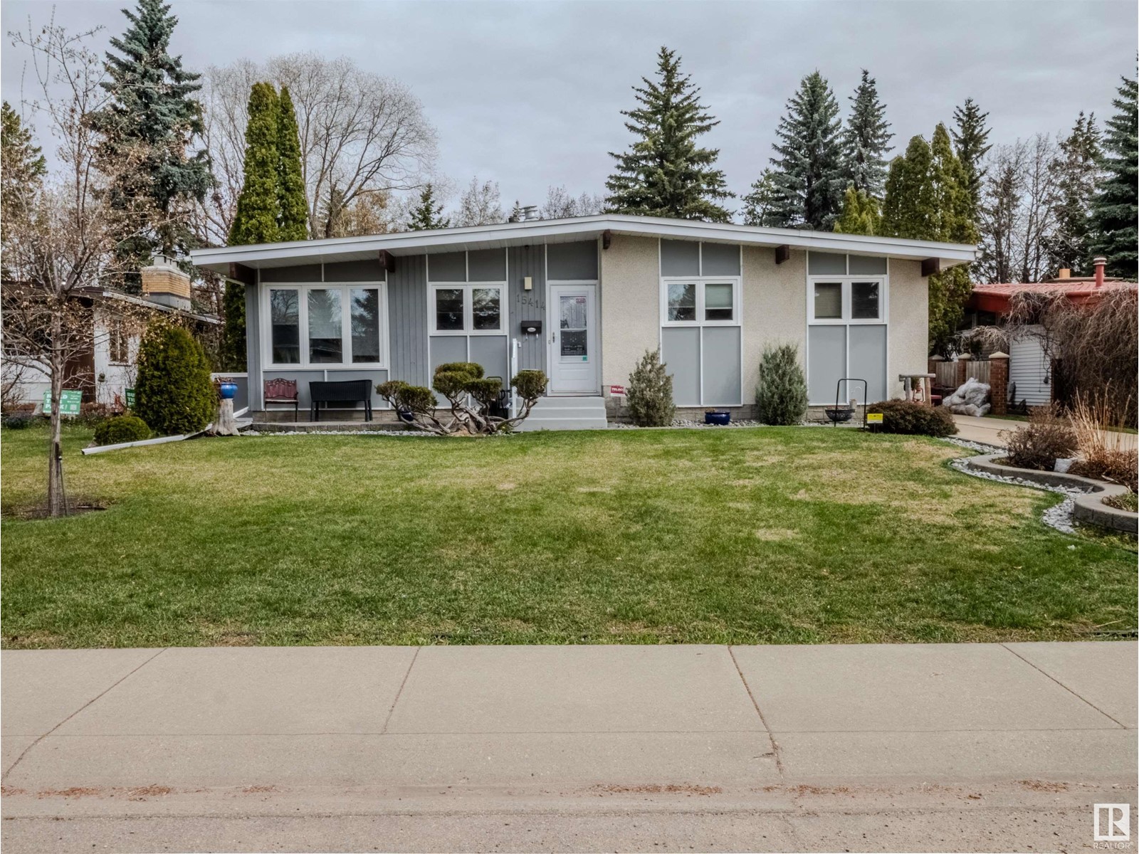 Property at 15414 81 AV NW image 1