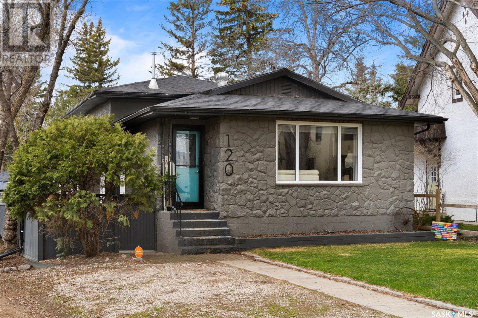 120 Connaught CRESCENT, regina, Saskatchewan