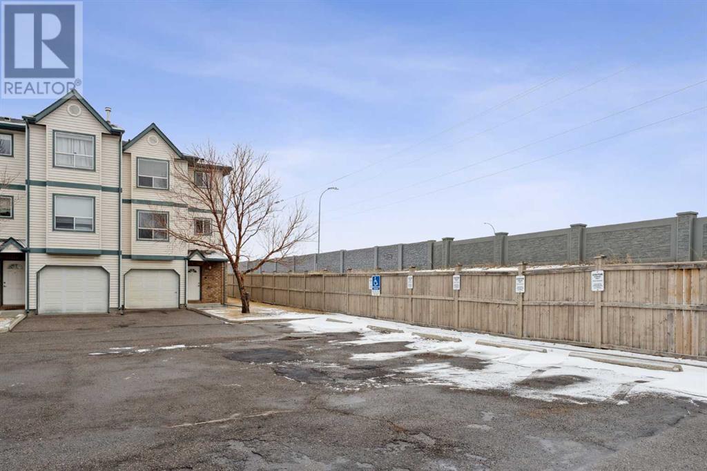 126 Anderson Grove Sw, Calgary, Alberta  T2W 6H7 - Photo 2 - A2202335