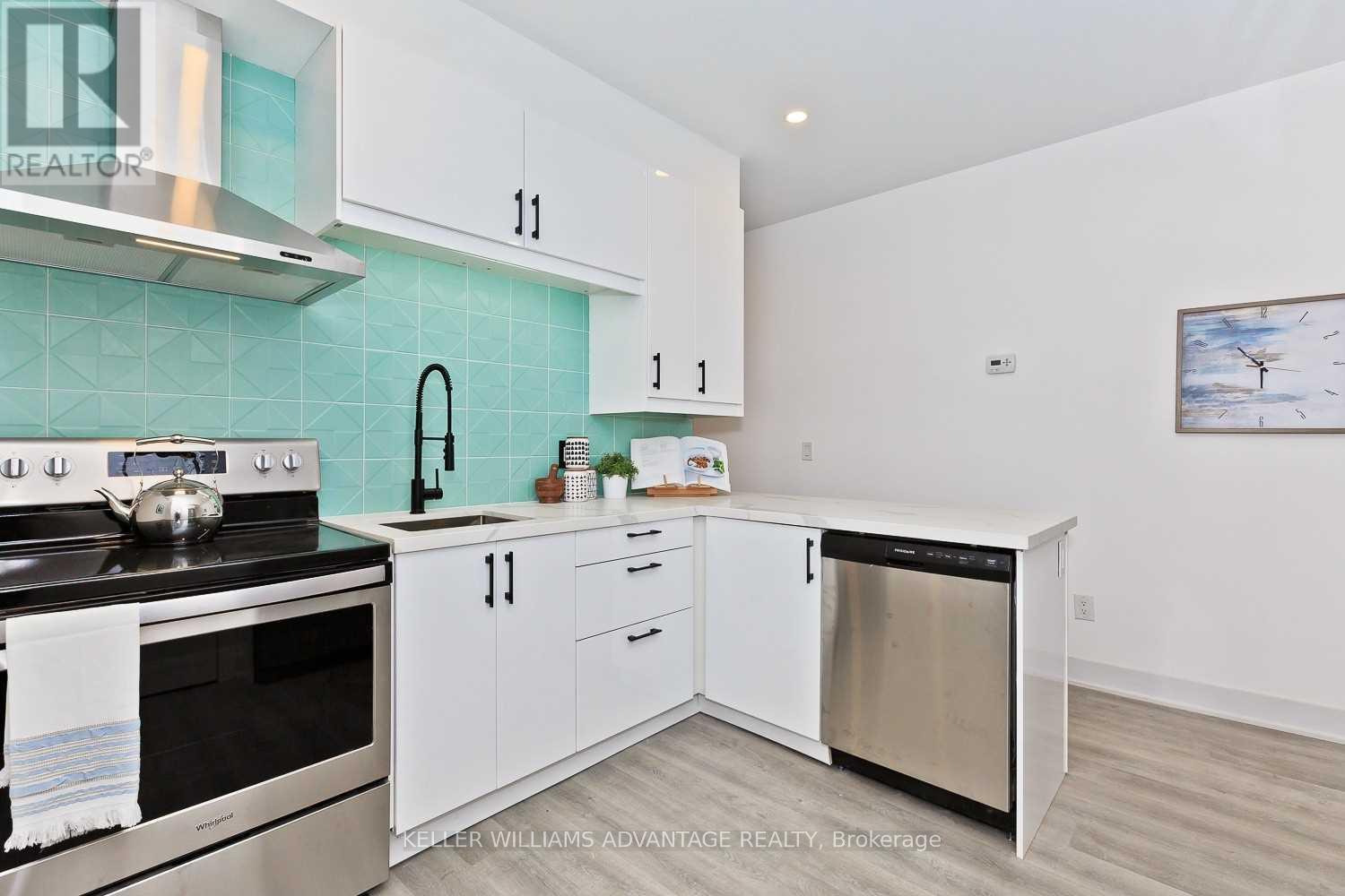 UNIT B - 154 MULOCK AVENUE, Toronto, Ontario