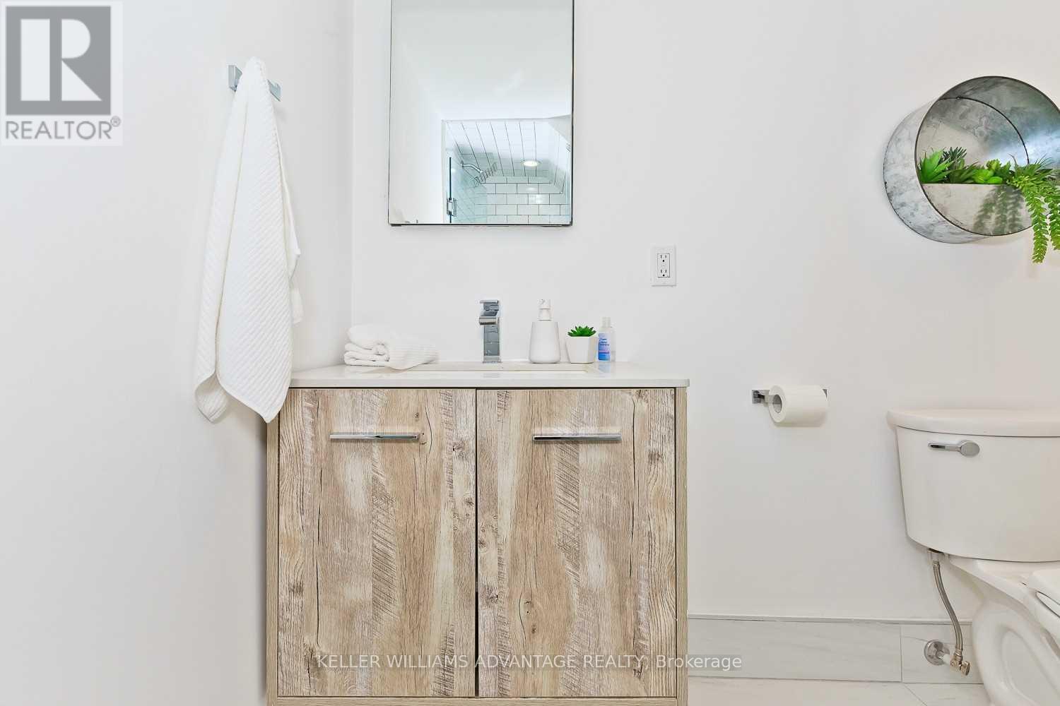 Unit B - 154 Mulock Avenue, Toronto, Ontario  M6N 3C6 - Photo 11 - W12119663