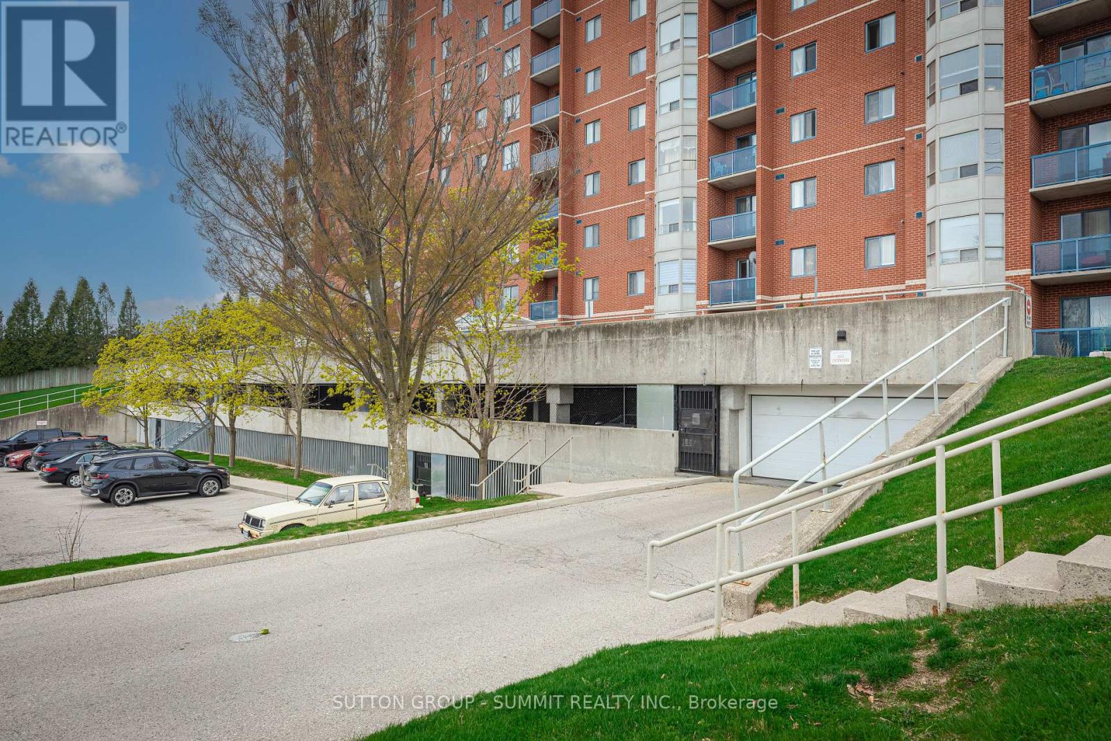 806 - 30 Chapman Court, London North, Ontario  N6G 4Y4 - Photo 5 - X12119705