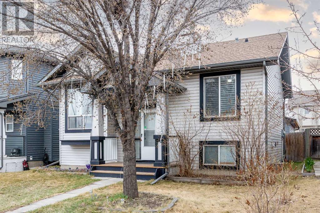 Property at 134 Erin Grove SE image 3
