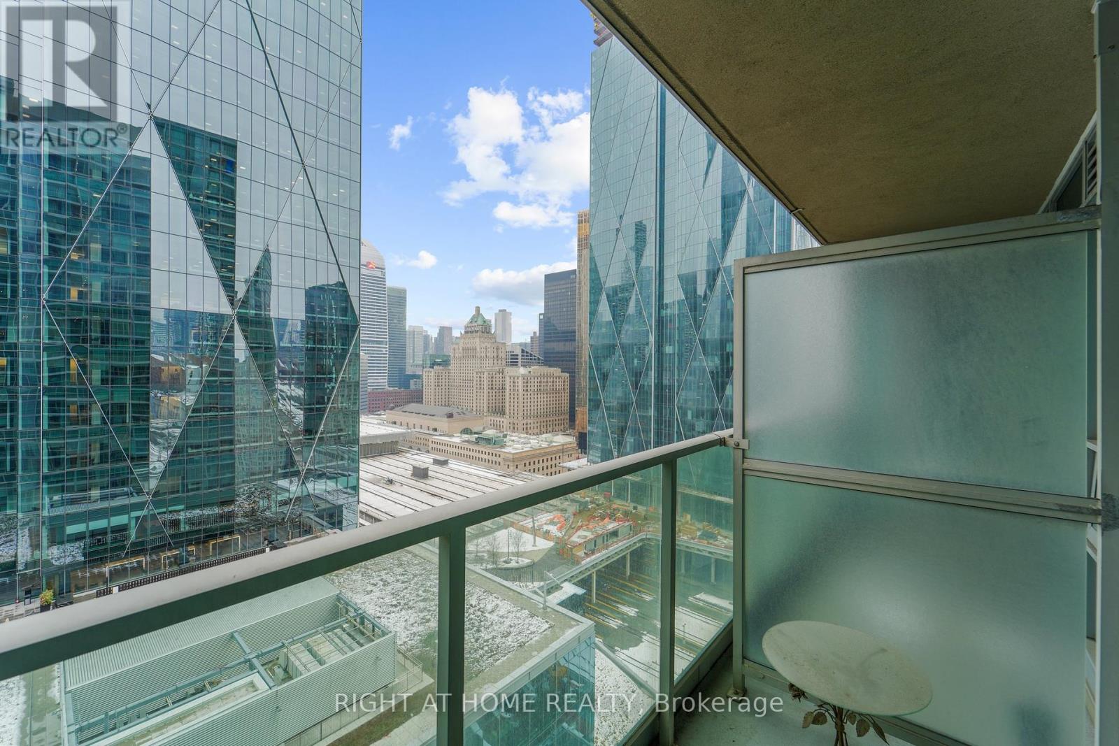 2315 - 18 Yonge Street, Toronto, Ontario  M5E 1Z8 - Photo 17 - C12119865