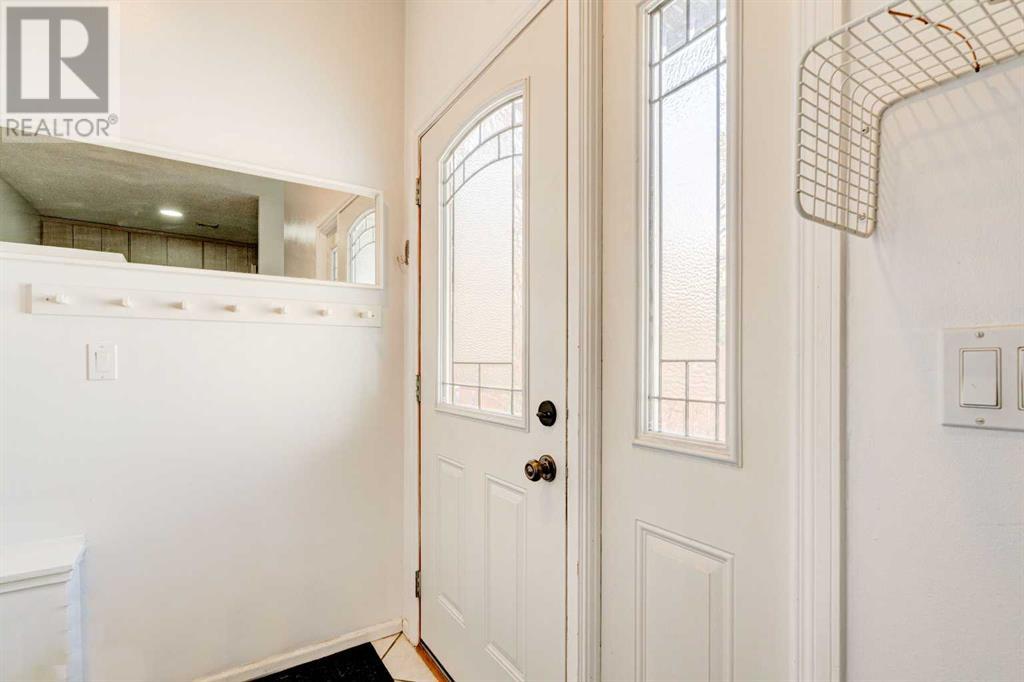 Property at 27 Rundlelawn Court NE image 4
