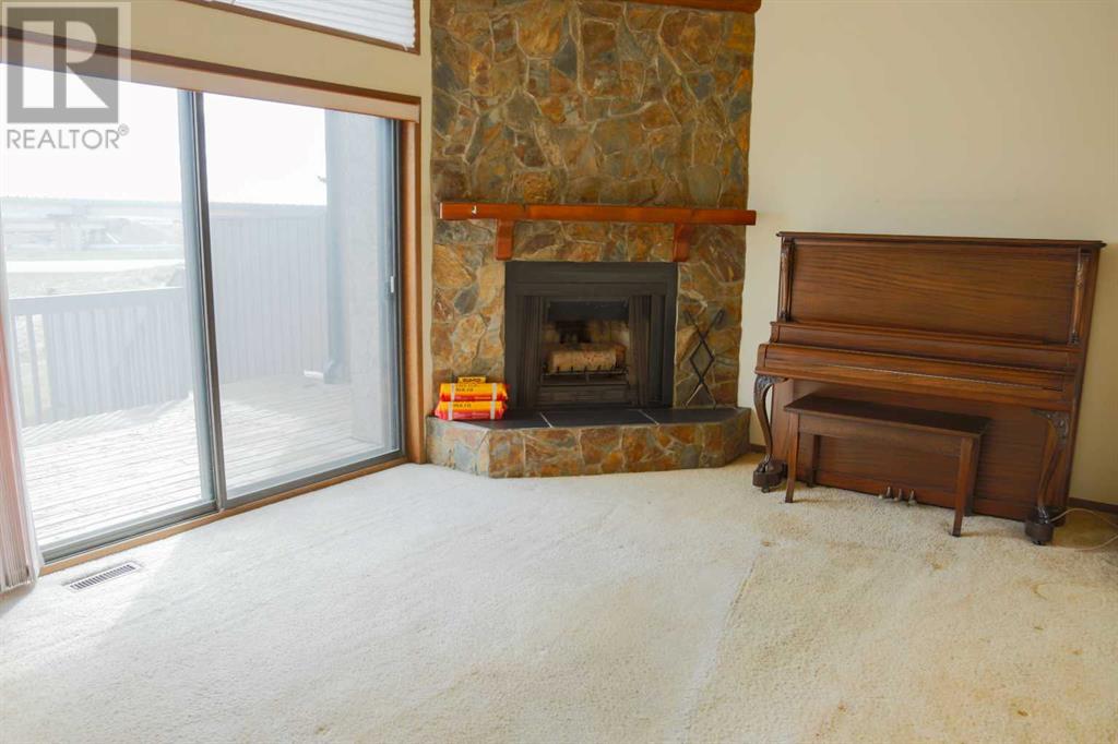 64, 23 Glamis Drive Sw, Calgary, Alberta  T3E 6S3 - Photo 9 - A2216801