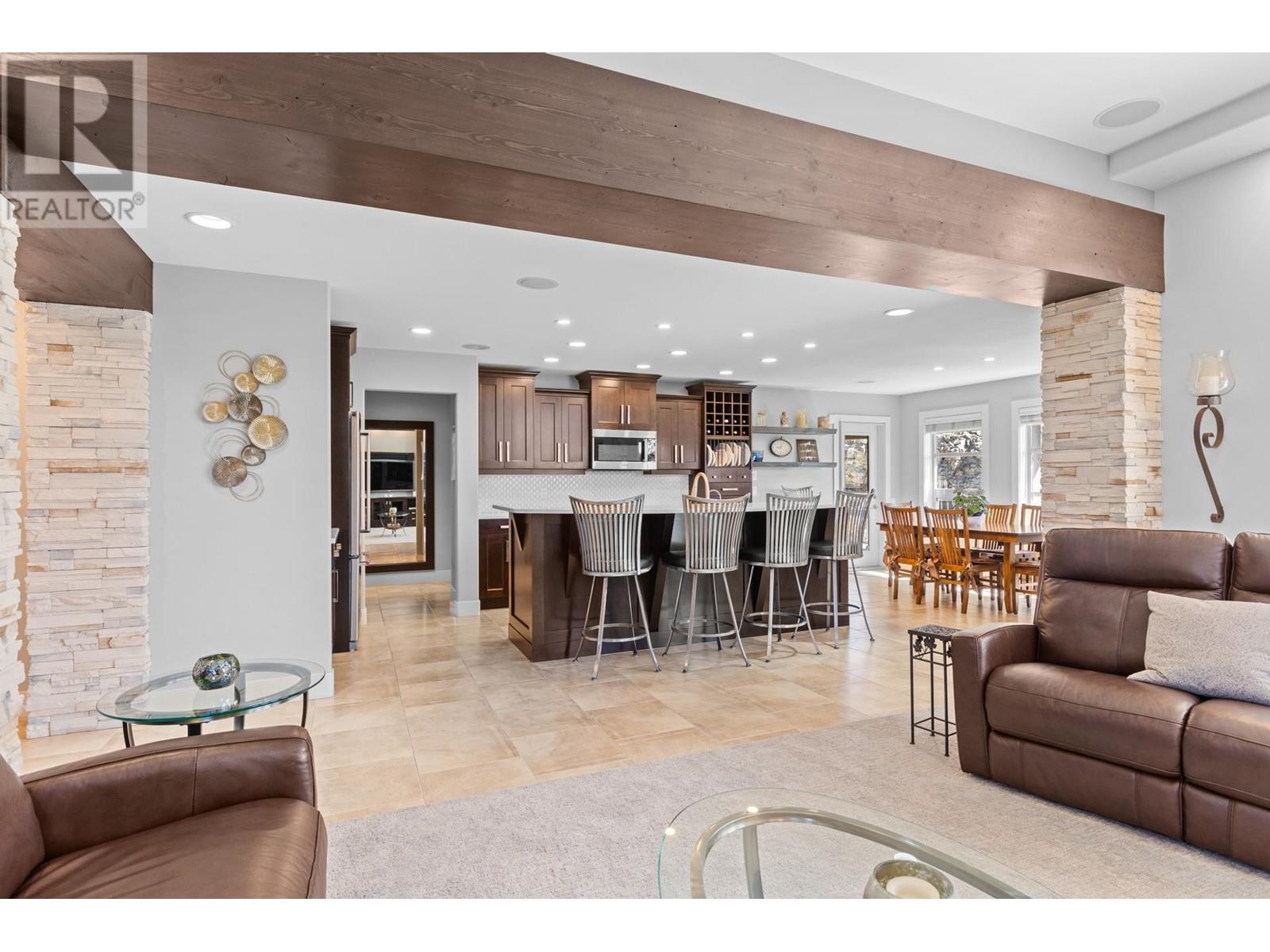 Property at 2516 Selkirk Drive image 1