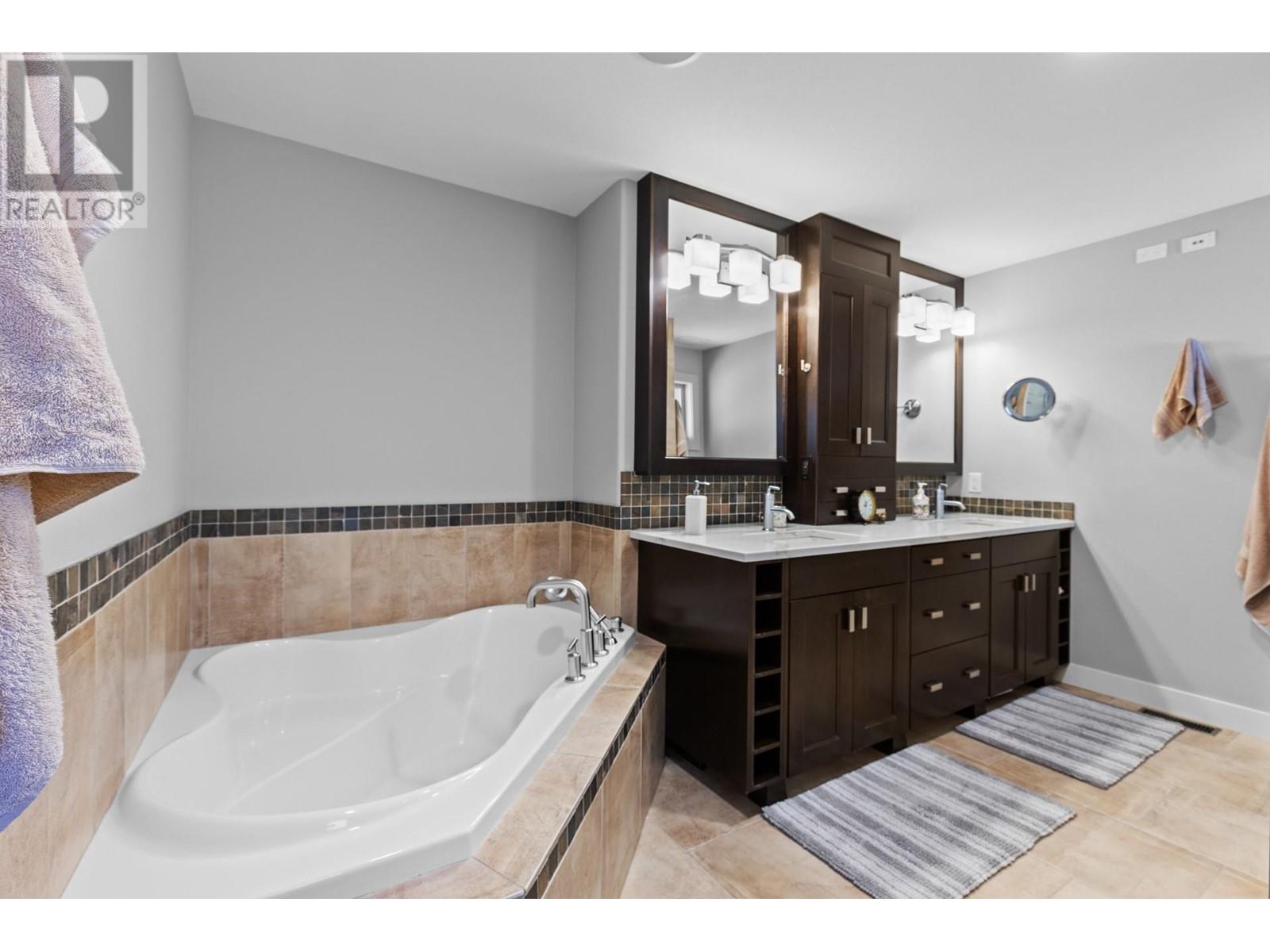2516 Selkirk Drive, Kelowna, British Columbia  V1V 2V6 - Photo 21 - 10345824