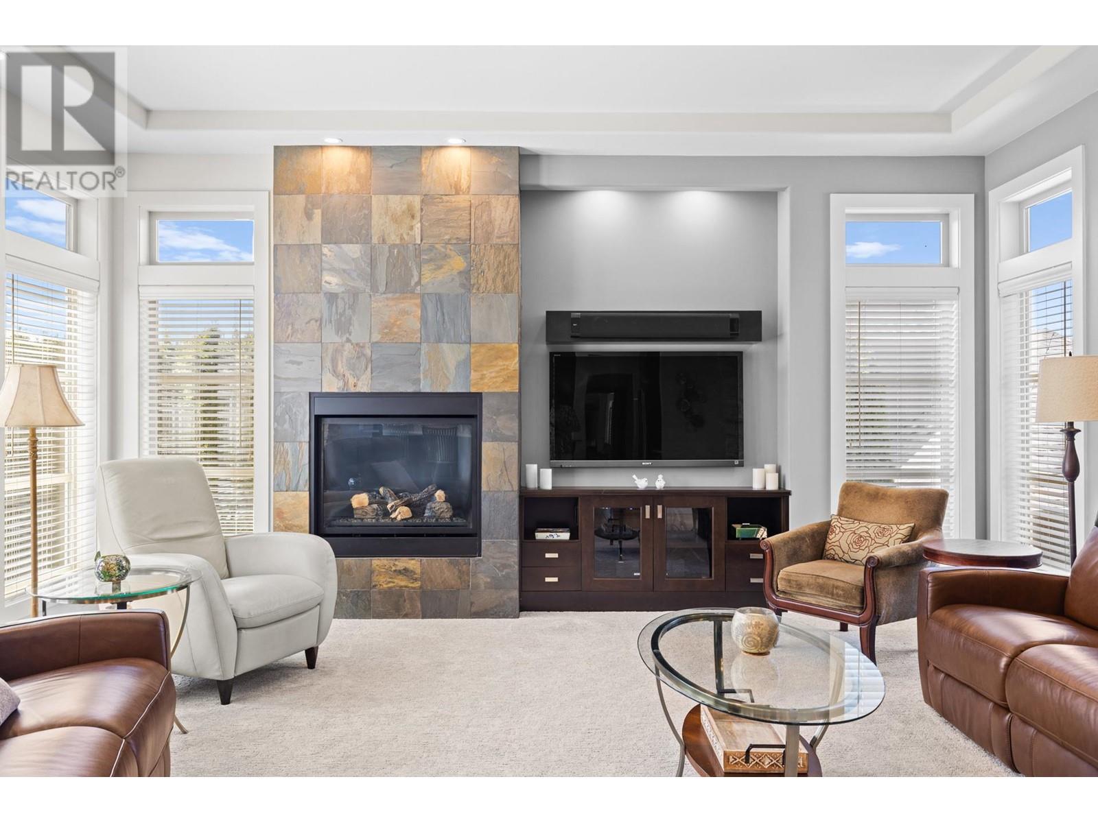 Property at 2516 Selkirk Drive image 4