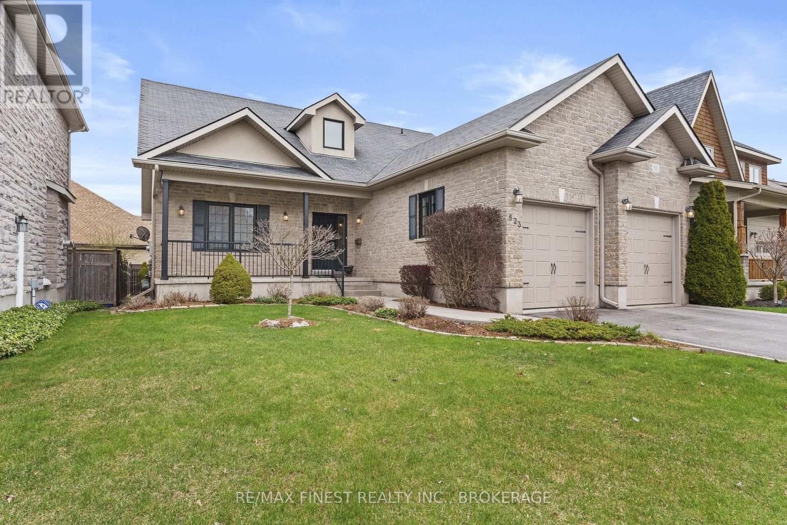 Property at 823 KANANASKIS DRIVE image 1