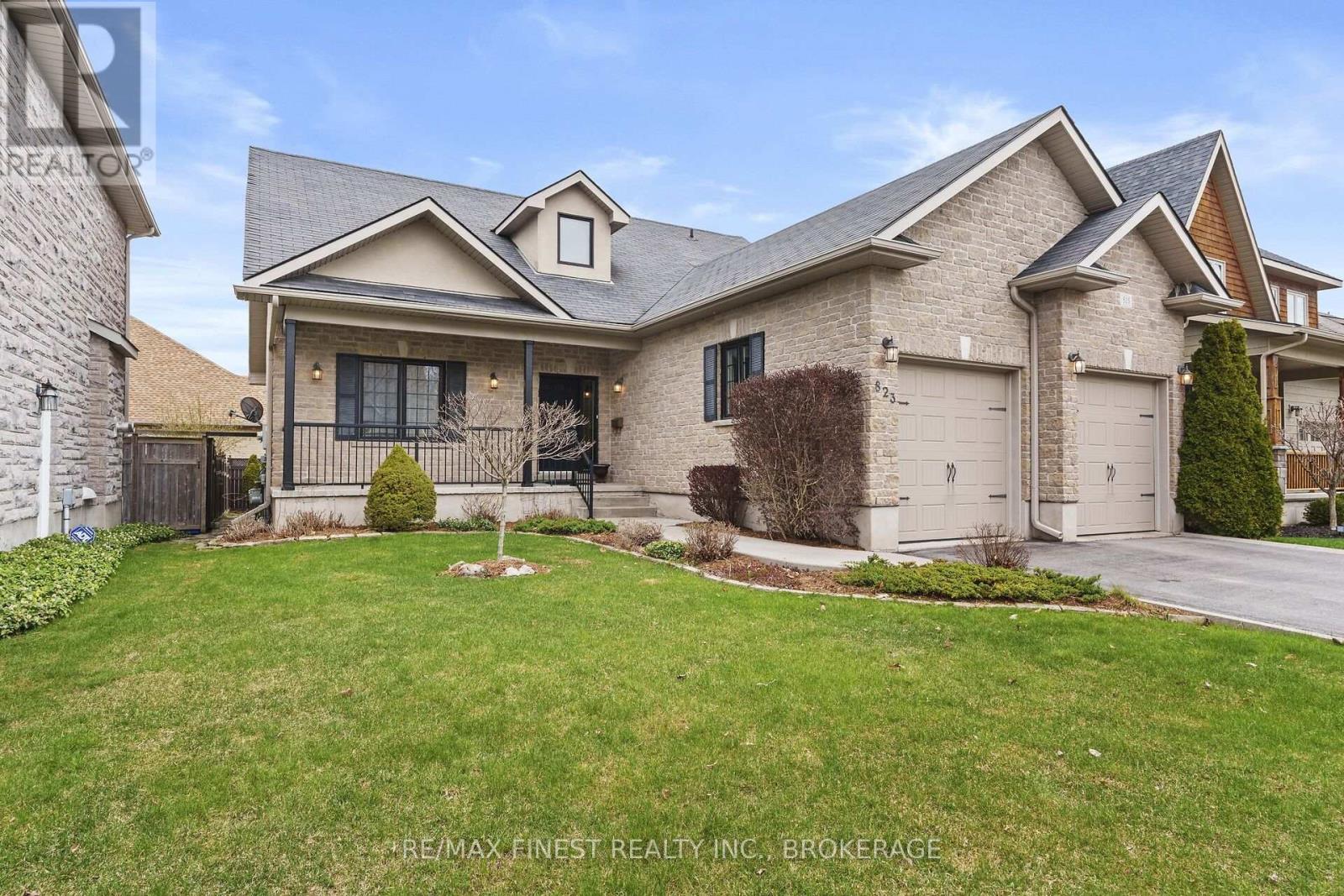 Property at 823 KANANASKIS DRIVE image 2