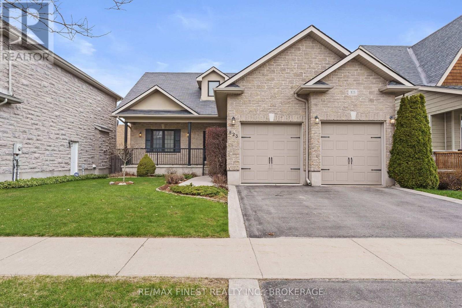 Property at 823 KANANASKIS DRIVE image 3