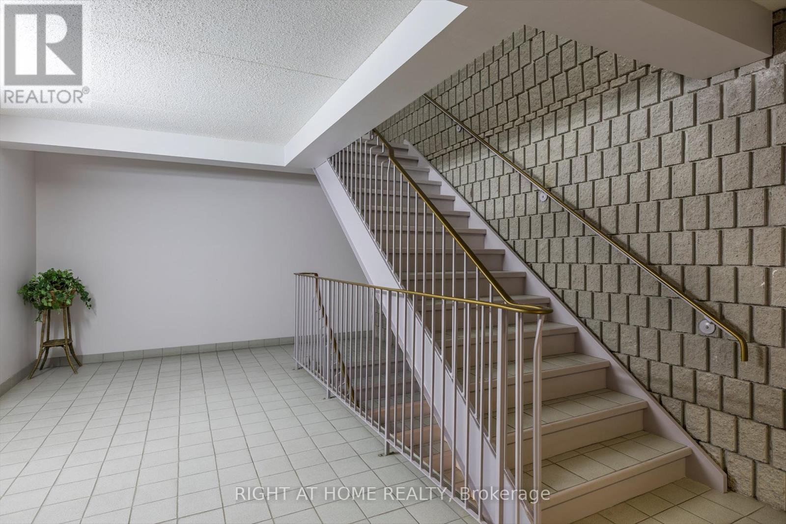 208 - 795 Sherbrooke Street, Peterborough West, Ontario  K9J 2R2 - Photo 26 - X12119928