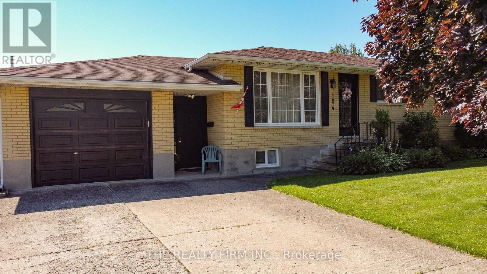 104 William Street, West Elgin (West Lorne), Ontario  N0L 2P0 - Photo 2 - X12119922
