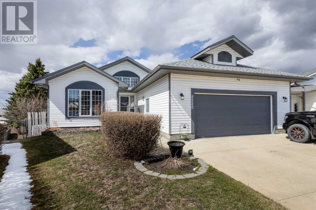 5220 41 Street Crescent, Innisfail, Alberta
