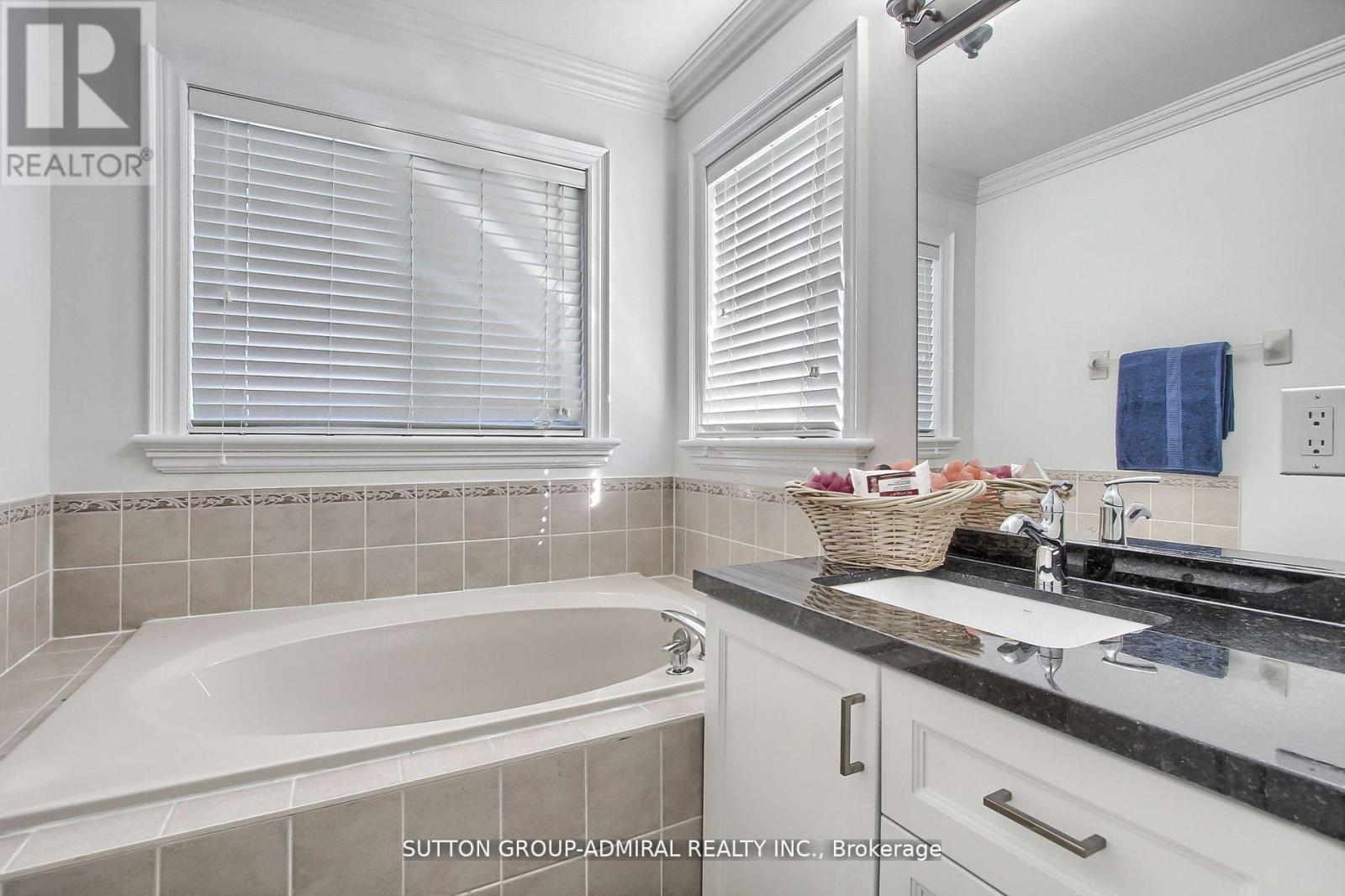 50 Guery Crescent, Vaughan, Ontario  L4L 9P5 - Photo 26 - N12119856