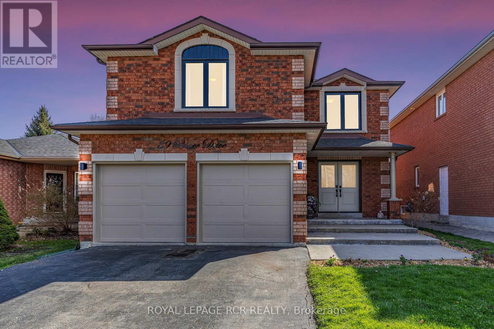 39 PRINCE DRIVE, Bradford West Gwillimbury, Ontario
