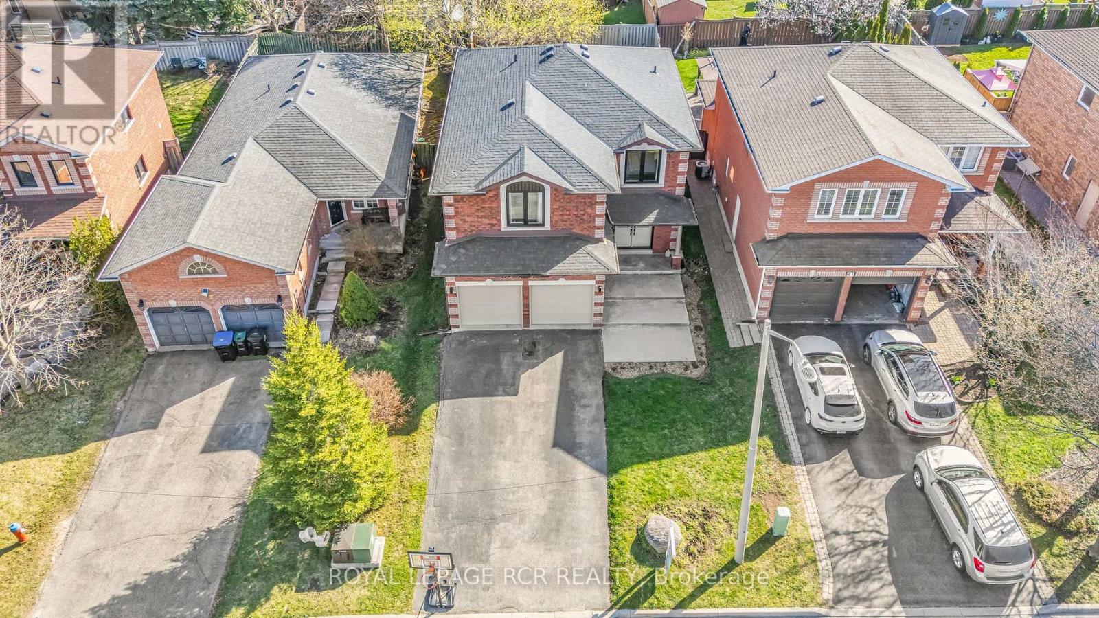 39 Prince Drive, Bradford West Gwillimbury, Ontario  L3Z 3B6 - Photo 27 - N12119903