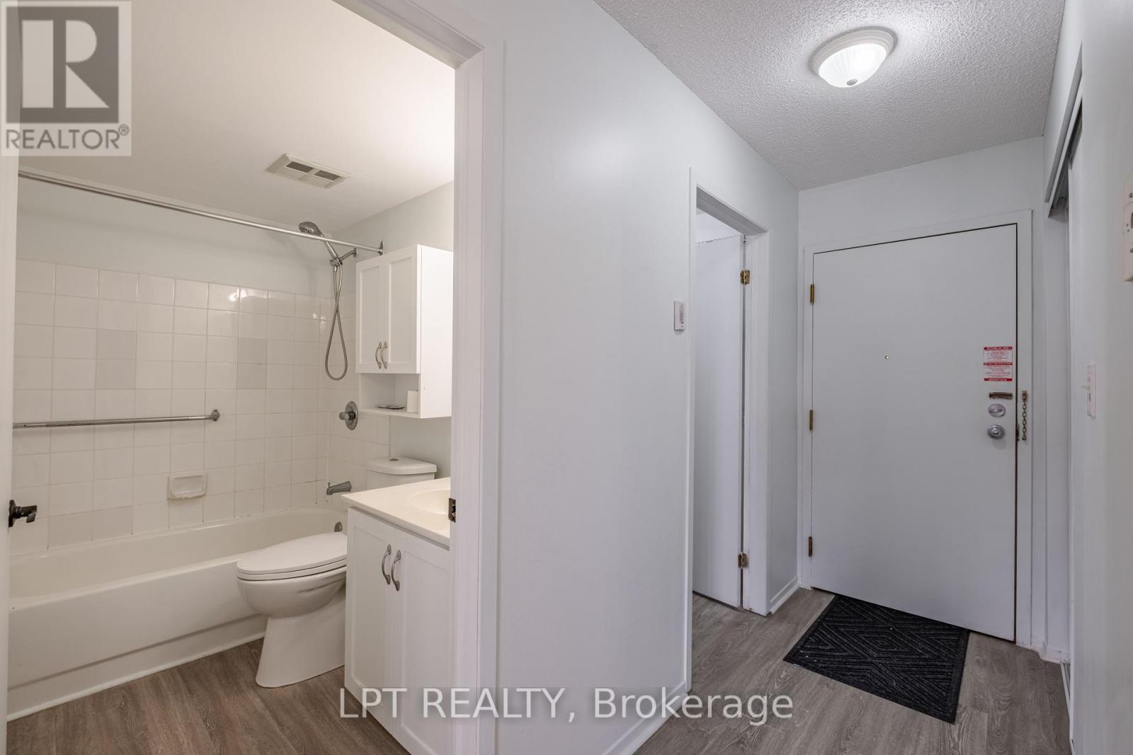 Property at 204 - 310 KINGSDALE AVENUE image 3