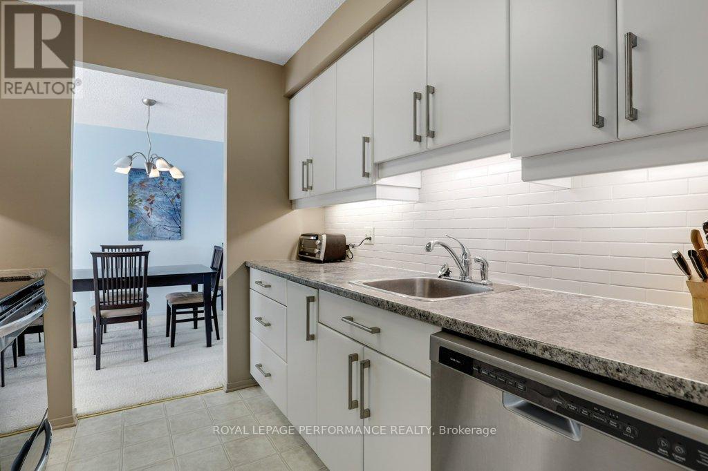 1904 - 470 Laurier Avenue W, Ottawa, Ontario  K1R 7W9 - Photo 11 - X12119950